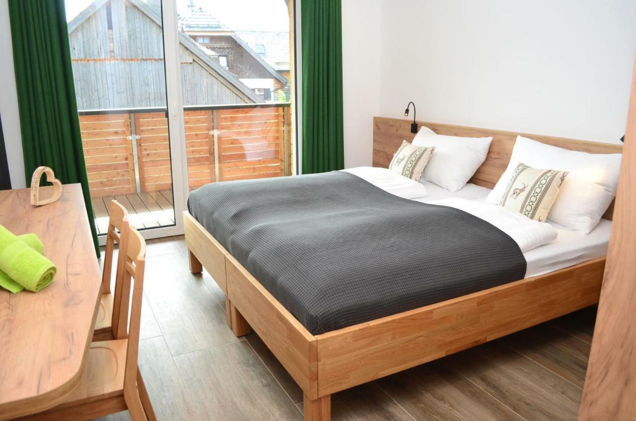 Longastubn Hotel Weisspriach ภายนอก รูปภาพ