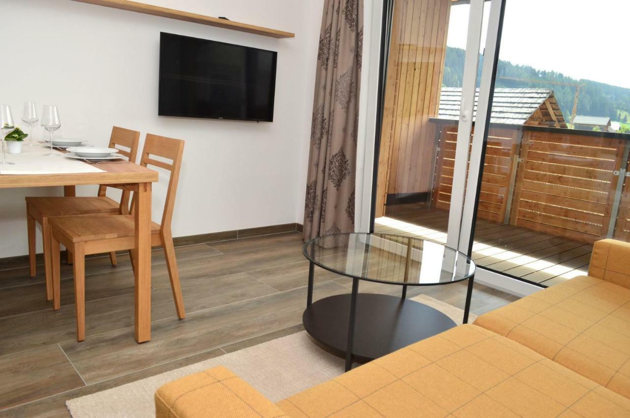 Longastubn Hotel Weisspriach ภายนอก รูปภาพ