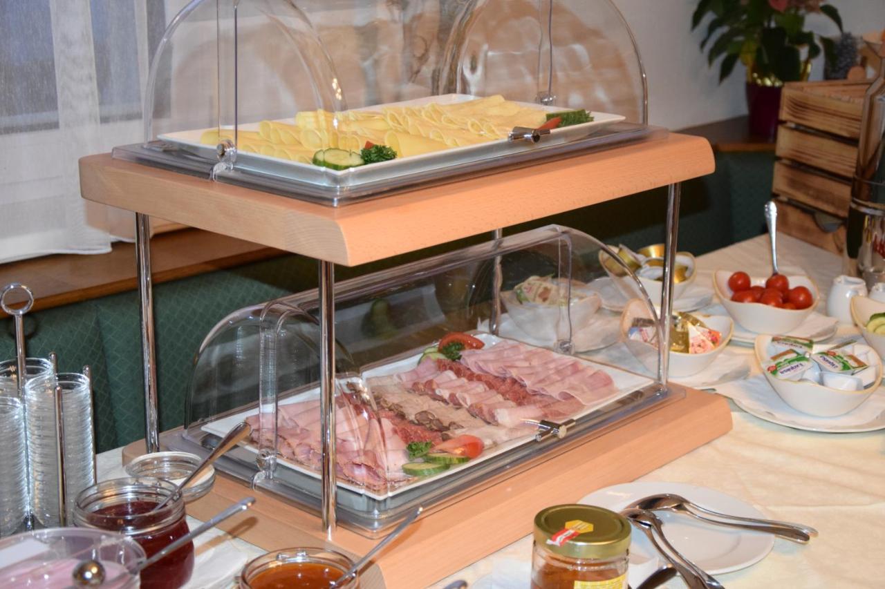 Longastubn Hotel Weisspriach ภายนอก รูปภาพ
